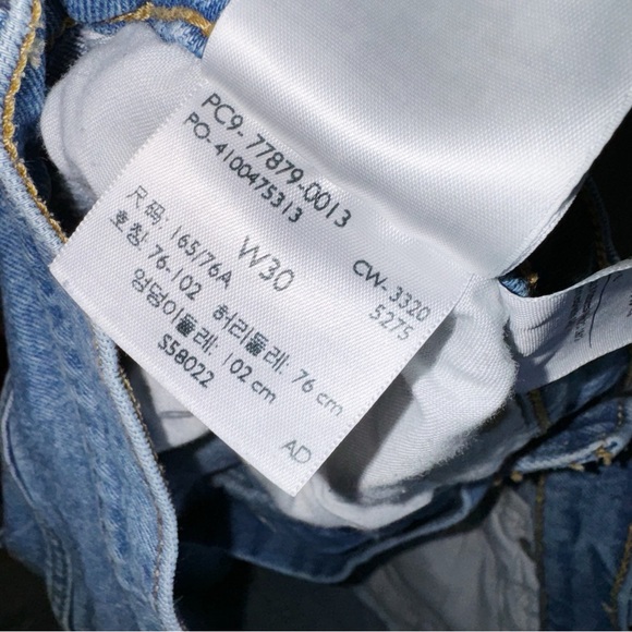 Levis Ribcage Distressed Jeans Shorts Size 30 - Picture 5 of 6